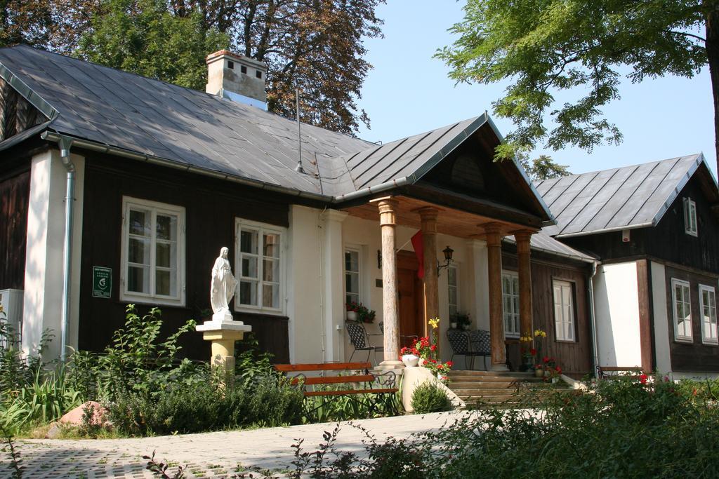 Dworek Ojca Mateusza Sandomierz Exteriör bild