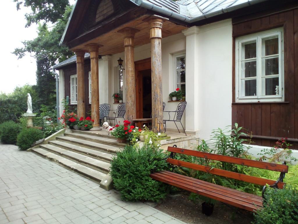 Dworek Ojca Mateusza Sandomierz Exteriör bild