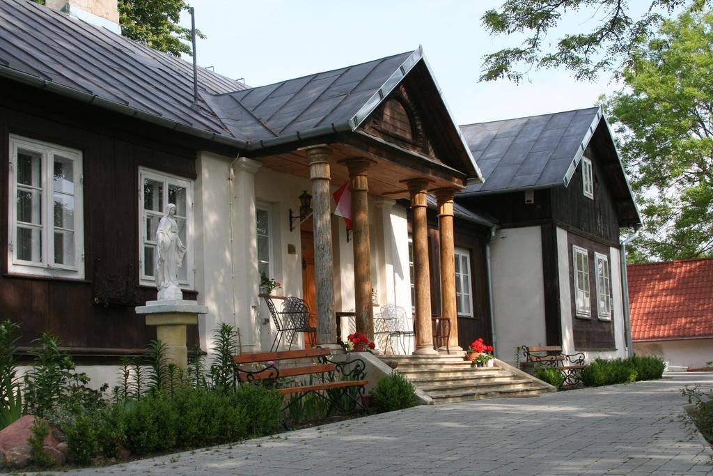 Dworek Ojca Mateusza Sandomierz Exteriör bild